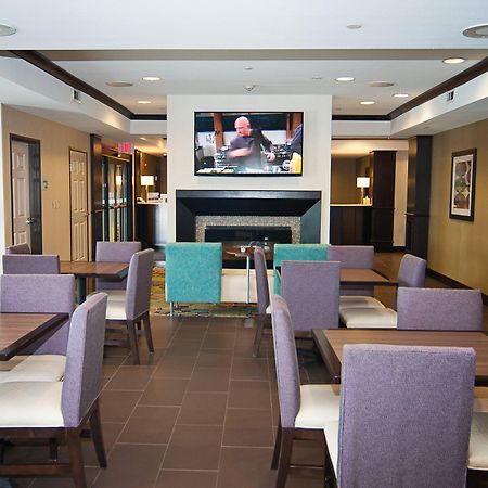Holiday Inn Express Hotel & Suites Wichita Northeast By Ihg Екстер'єр фото