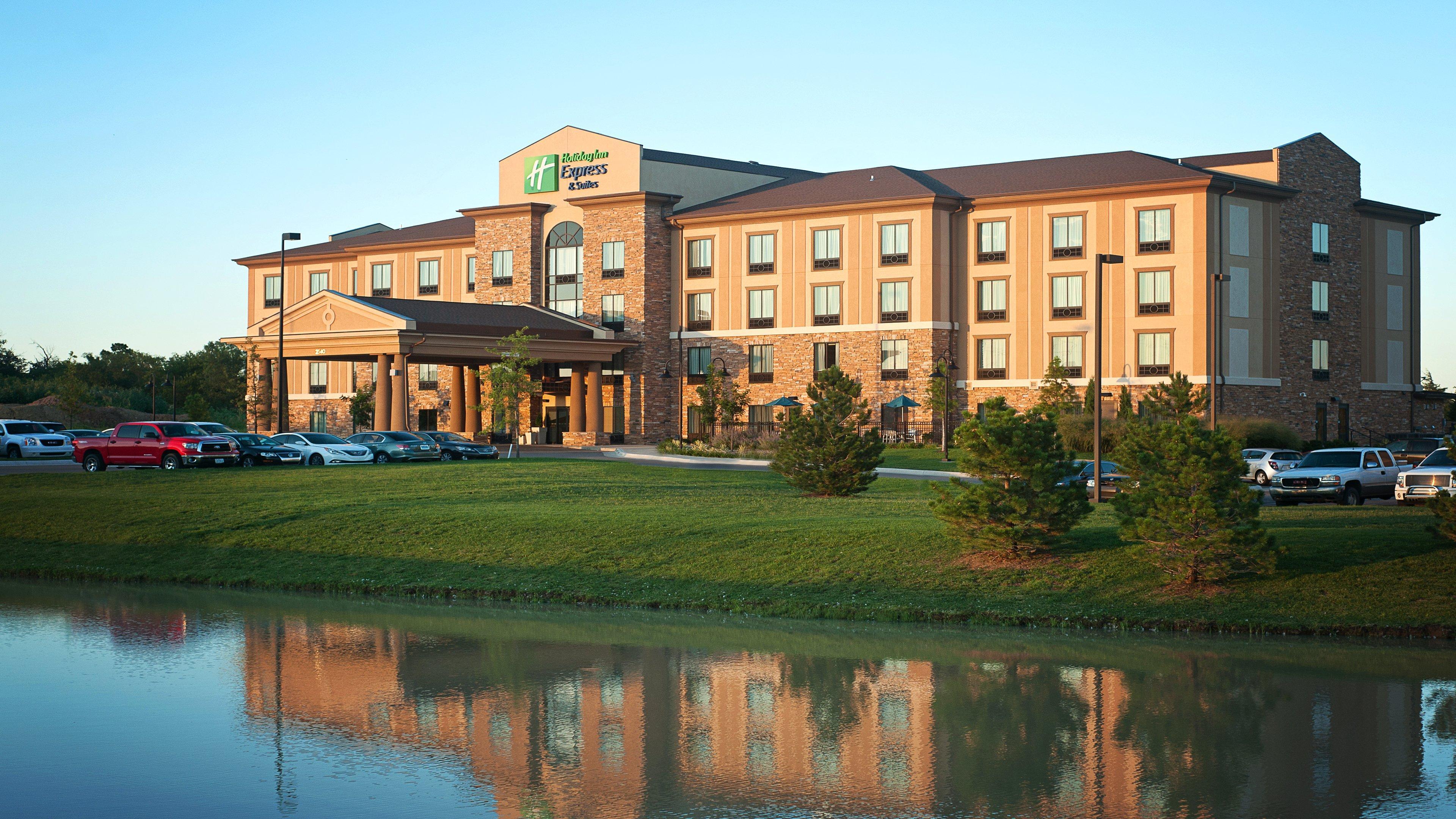 Holiday Inn Express Hotel & Suites Wichita Northeast By Ihg Екстер'єр фото