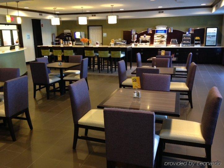 Holiday Inn Express Hotel & Suites Wichita Northeast By Ihg Екстер'єр фото