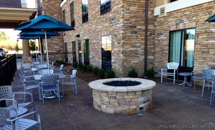 Holiday Inn Express Hotel & Suites Wichita Northeast By Ihg Екстер'єр фото